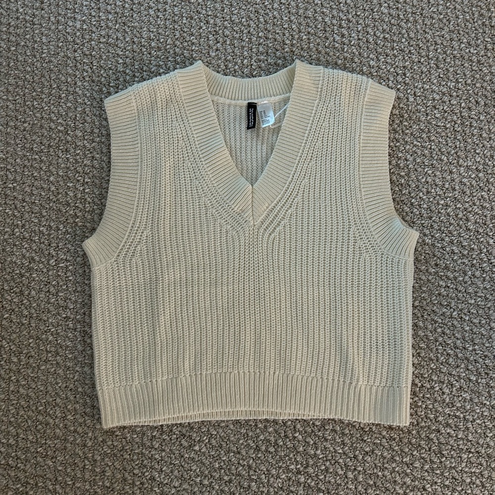 H&M Sweater Vest